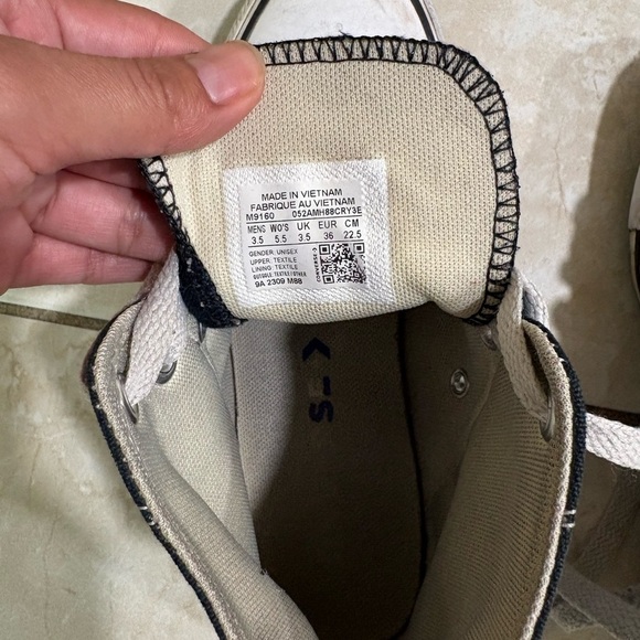 Converse Women's Chuck Taylor All Star High Top Sneakers Size-5.5 - Picture 5 of 5